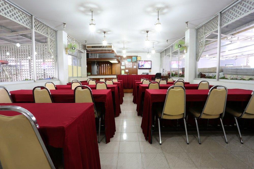 Chomdoi House Hotel Chiang Mai Exteriör bild